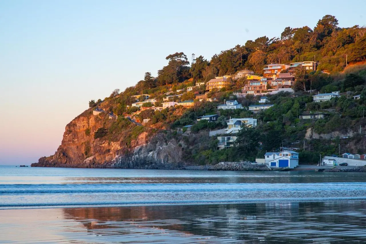 Vakantiehuis Sumner Black Hut Villa Christchurch